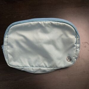 Lululemon Everywhere Belt Bag